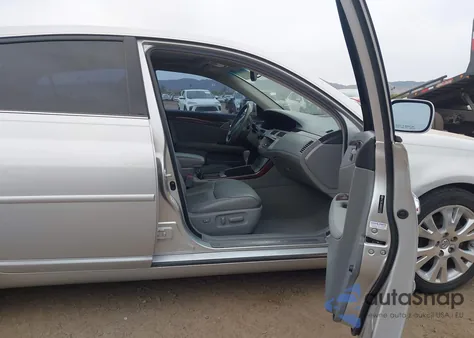 2008 Toyota Avalon Xls z USA, uszkodzony, nr VIN 4T1BK36BX8U261620